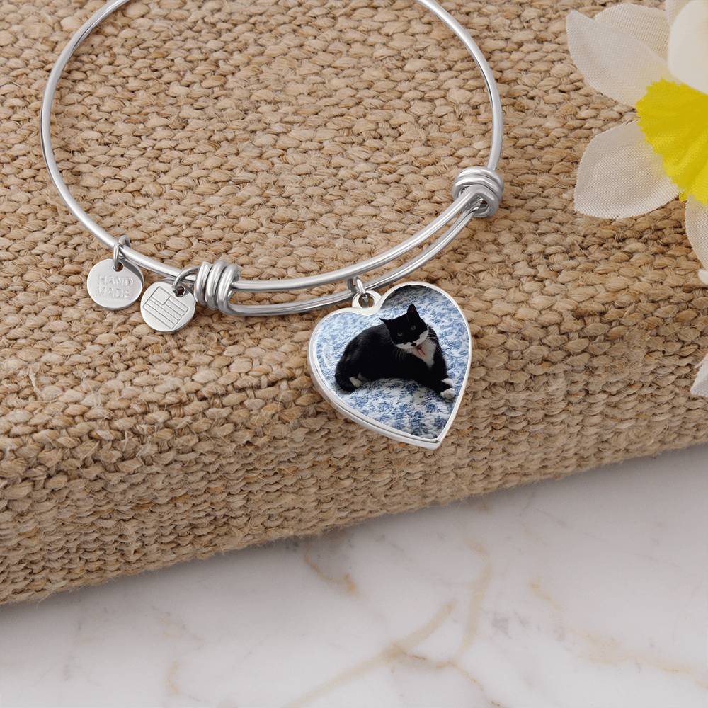 Luxury Heart Bangle