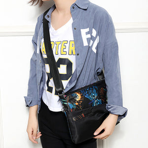 Waterproof Shoulder Bag for Men and Women - Freedom Look