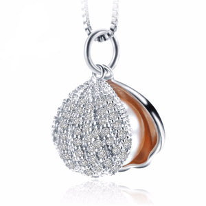 High-Quality Shell Pendant Necklace With Gift Box - Freedom Look
