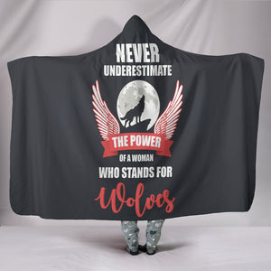 Wolf Lover - Cozy Warm Hooded Sherpa And Microfiber Blanket With Hood