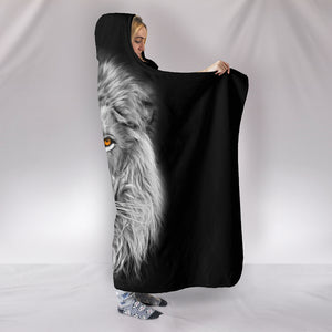 Black & White Lion Hooded Blanket - Freedom Look